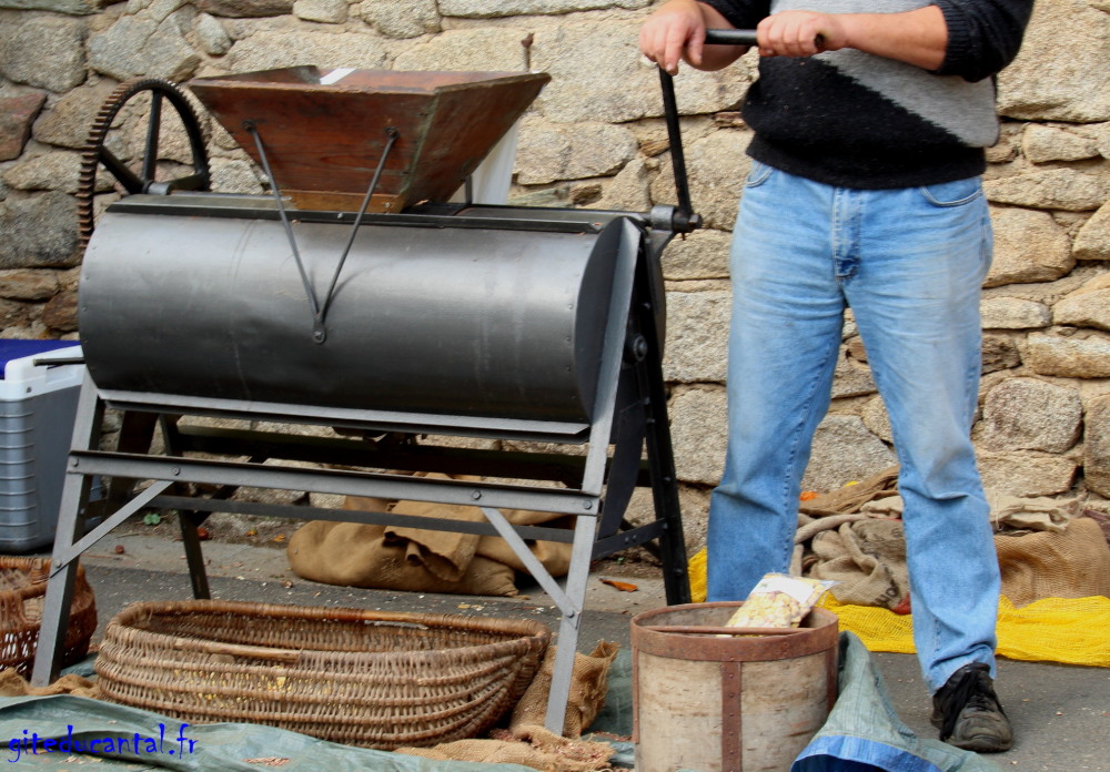 Mourjou Fete De La Chataigne - chmean